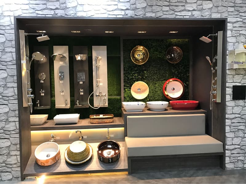 showroom gạch thiết bị vệ sinh - Crystal Design TPL