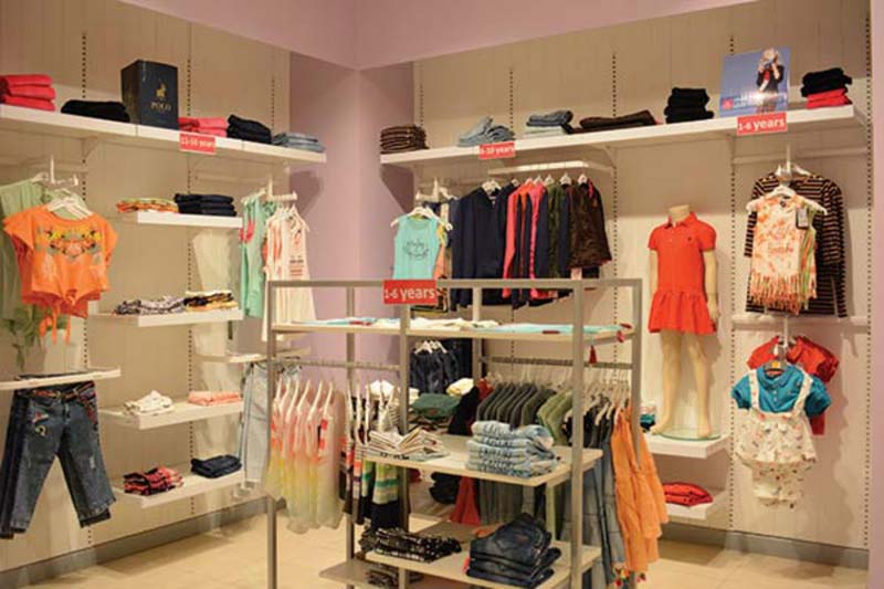 mẫu thiết kế shop quần áo trẻ em diện tích nhỏ - Crystal Design TPL