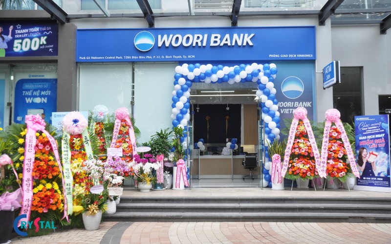 Hình ảnh bên ngoài của PGD Woori Bank Bình Thạnh ngày khai trương 