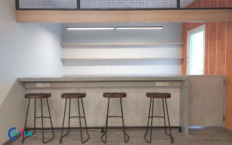 Khu vực Pantry phối màu và chất liệu đồng đều với không gian chính