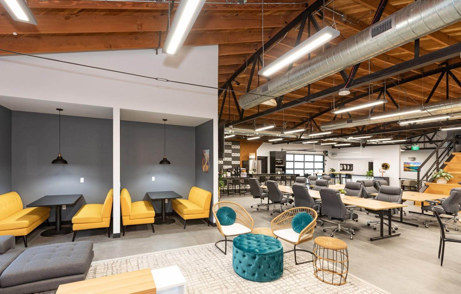 Mẫu thiết kế văn phòng Co-Working phân chia nhiều khu vực cho đội nhóm
