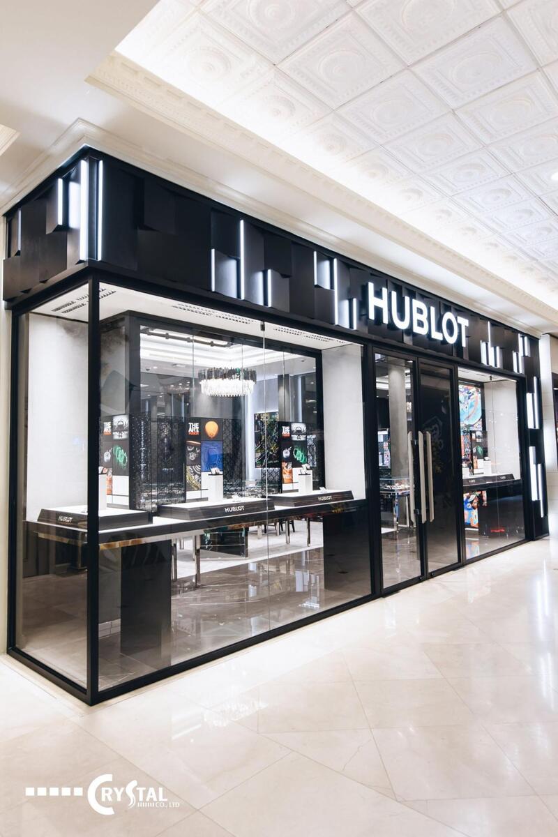 tư vấn thi công mặt tiền của showroom nhằm tạo điểm nhấn và thu hút ánh nhìn