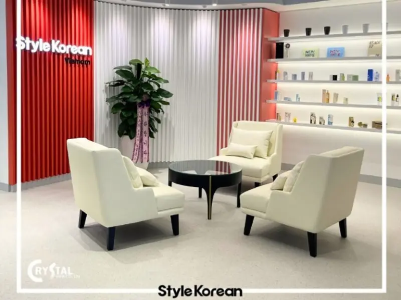Văn phòng Style Korean tại Viettel Tower nổi bật với cách bố trí nội thất khu sảnh chờ đơn giản mà tinh tế.