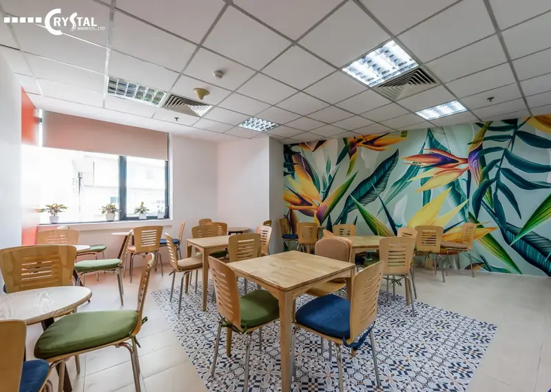 Cải tạo nội thất khu phức hợp với không gian ăn uống tươi sáng, tối ưu chi phí nhờ kế hoạch thi công chi tiết.