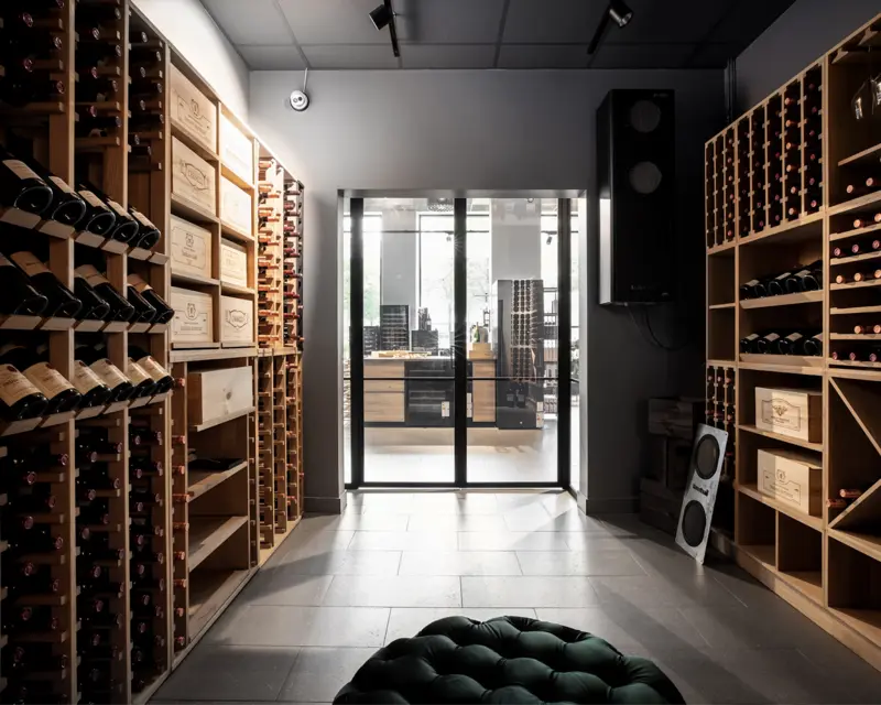 Showroom rượu phong cách Scandinavian - Nguồn ảnh: wineandbarrels