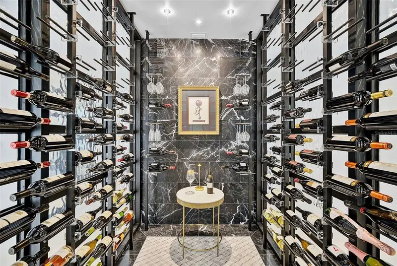 Showroom rượu phong cách luxury modern - Nguồn ảnh: Mordencellars