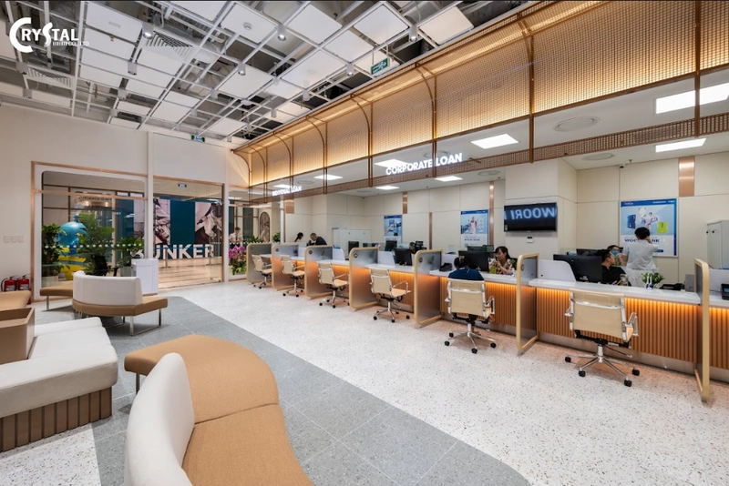 Phân vùng không gian trong văn phòng lớn bằng các layout màu sắc và hệ đèn LED (Nguồn: Deco Crystal)