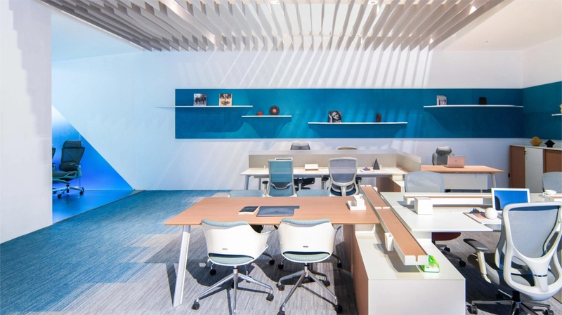 office interior design modern with adjustable modular workstations