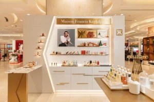 Cosmetic store interior design
