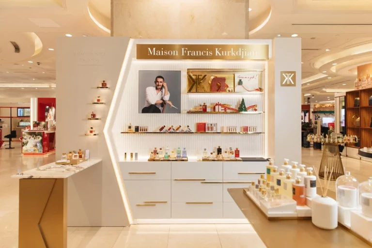 Cosmetic store interior design