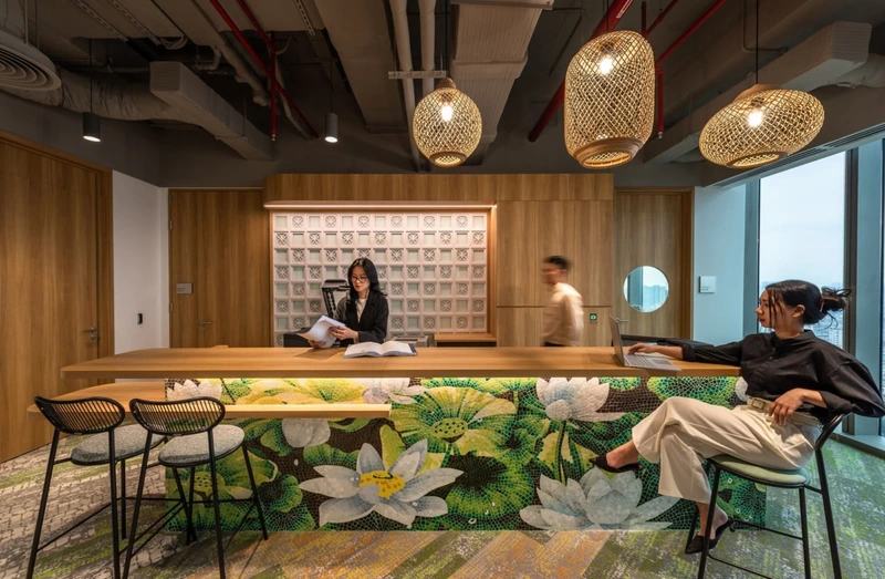Bringing traditional craft onto the overhead plane, transforming the office into an emotional, human-centric hub (Source: Internet)