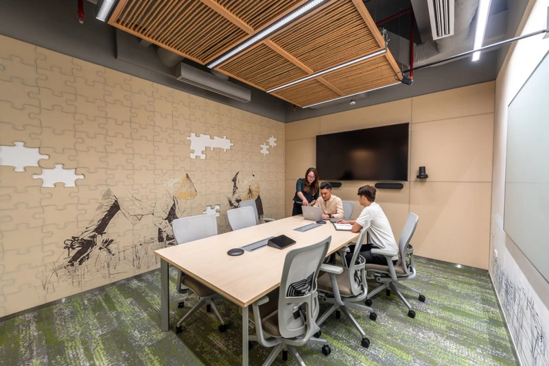 Woven rattan are increasingly used as acoustic treatment in meeting rooms (Source: Internet) 