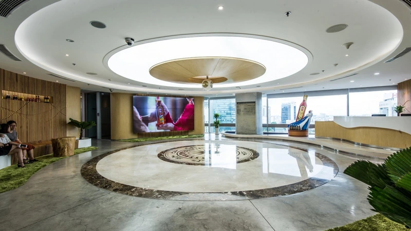 The LED screen is integrated into the wall in the lobby area (Source: Internet) 