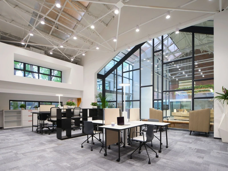 These high-end, custom workstations illustrate the perfect balance of cold engineering and organic design (Source: Internet) 