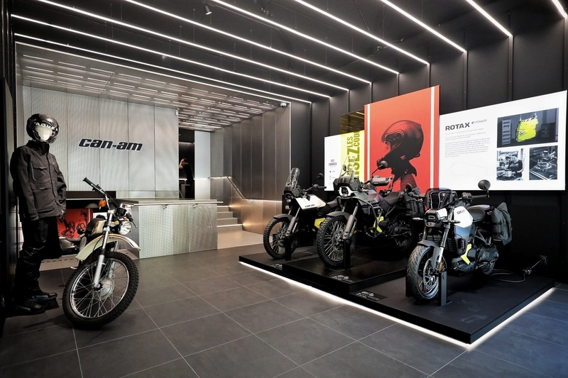 Mẫu thiết kế nội thất showroom xe máy, mô-tô (Nguồn: Internet) 