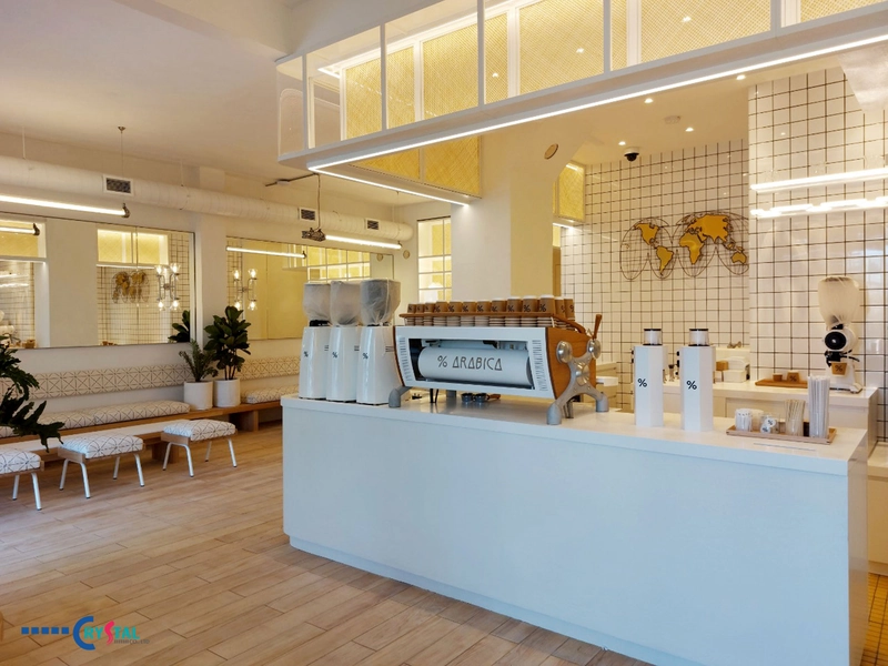 Arabica Coffee Shop - Dự án thiết kế nội thất showroom theo phong cách tối giản, thực hiện bởi đội ngũ Crystal Design TPL (Nguồn: Deco Crystal) 