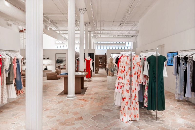 Mẫu nội thất showroom thời trang (Nguồn: Internet) 